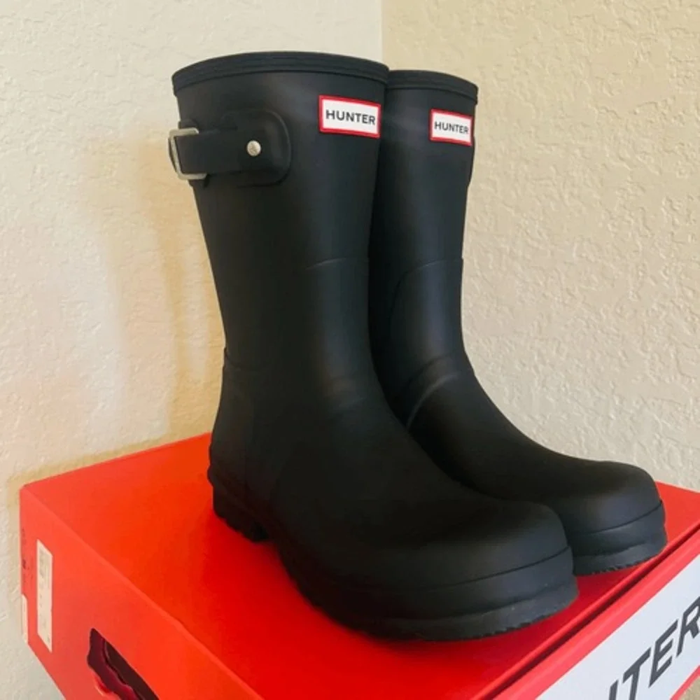 HUNTER Men's Original Short Waterproof Rain Boot, Rubber Black, Size 11, NWT